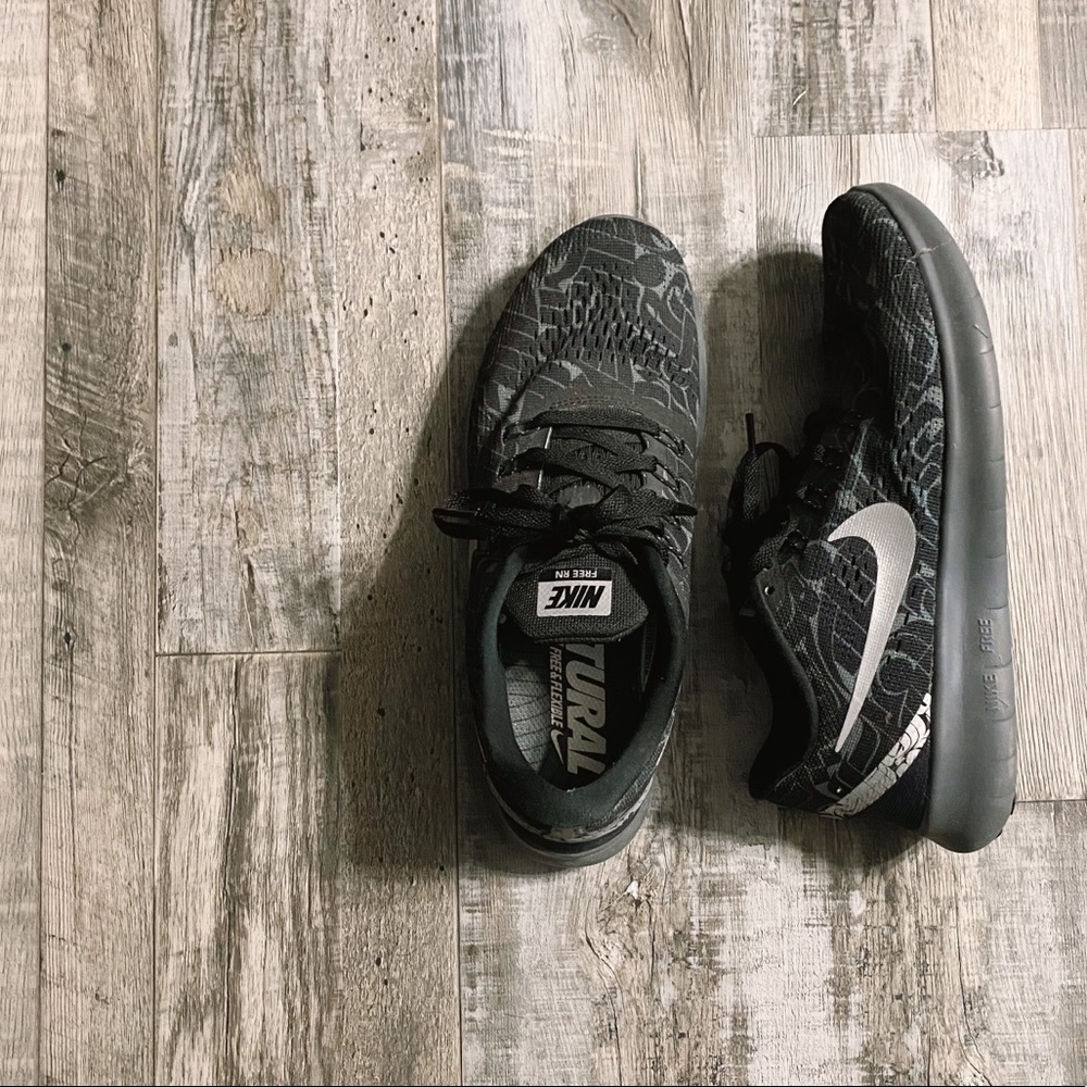 Nike free run sneakers